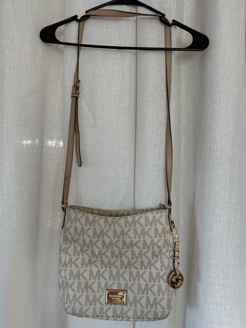 Michael Kors MK Signature Crossbody Bag Beige Tan Gold Tone
